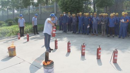 开展消防安全演练 筑牢企业安全防线 聚焦教育器材及设备的安全保障